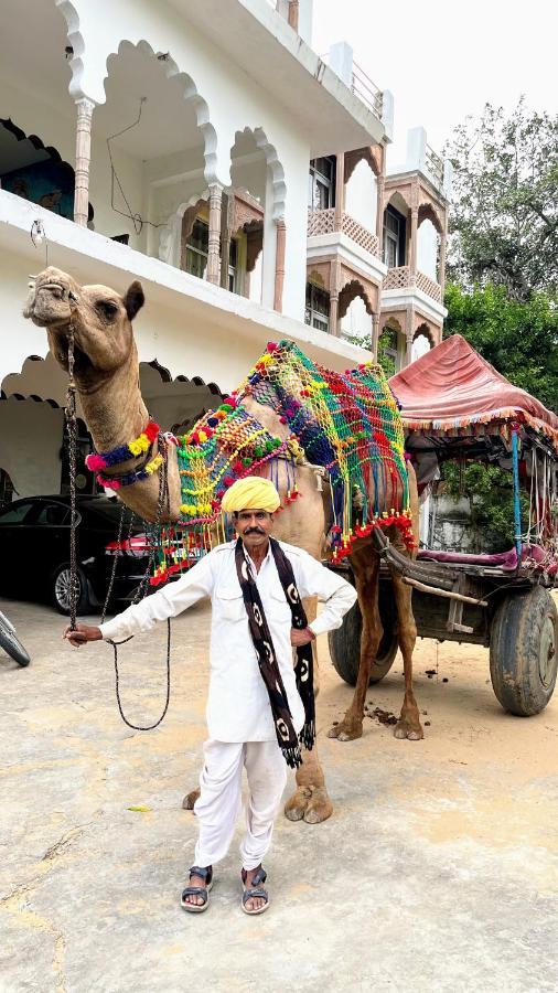 Radhika Palace Hotel Pushkar Buitenkant foto